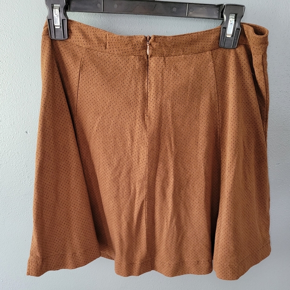 Jolt Brown Suede Button-down Skirt - Picture 3 of 4
